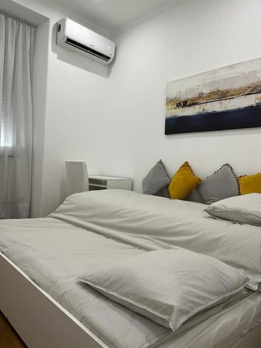 Casa Da Praia Da Poca - Apartamento Lirio Estoril Extérieur photo